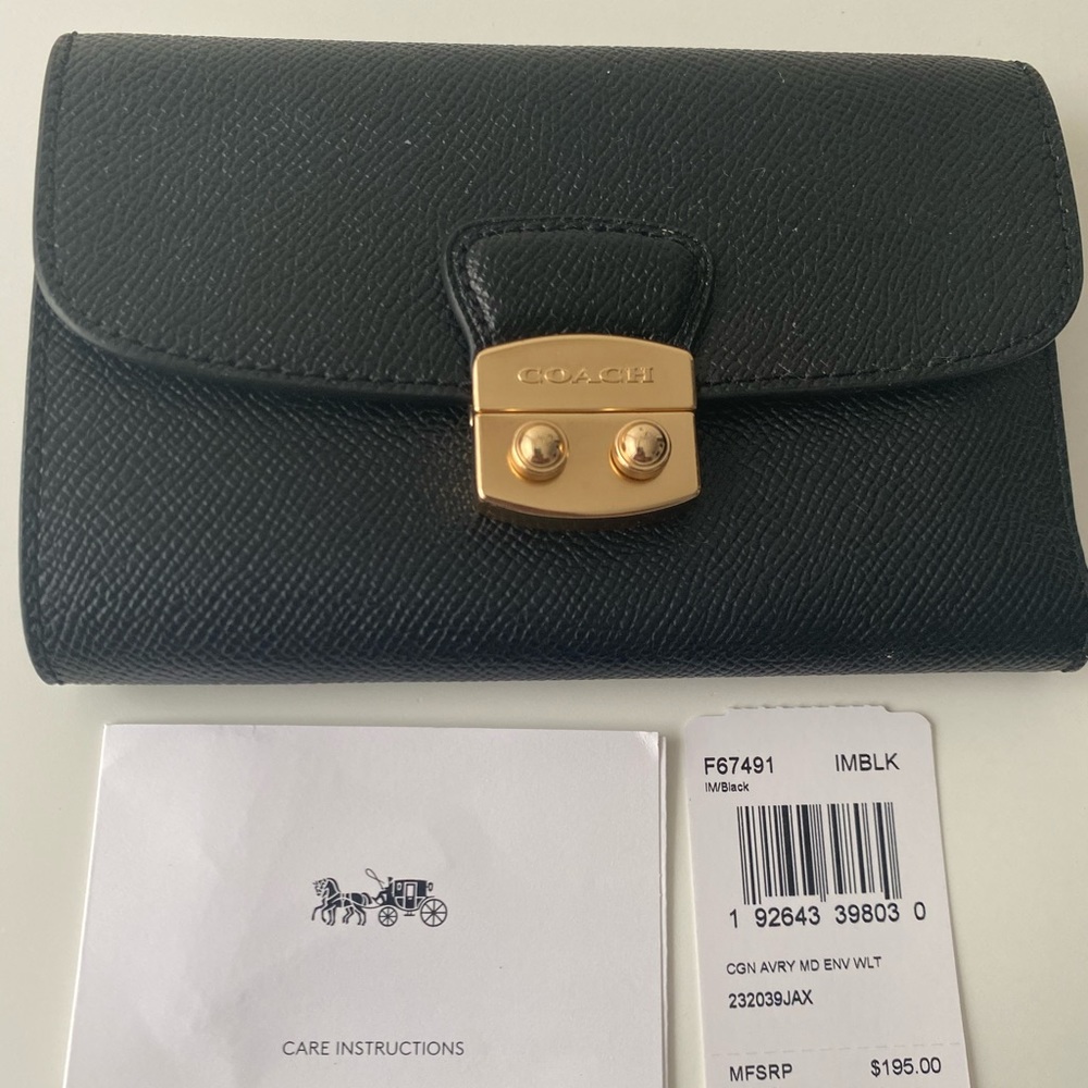 Coach Avery Medium Envelope Wallet